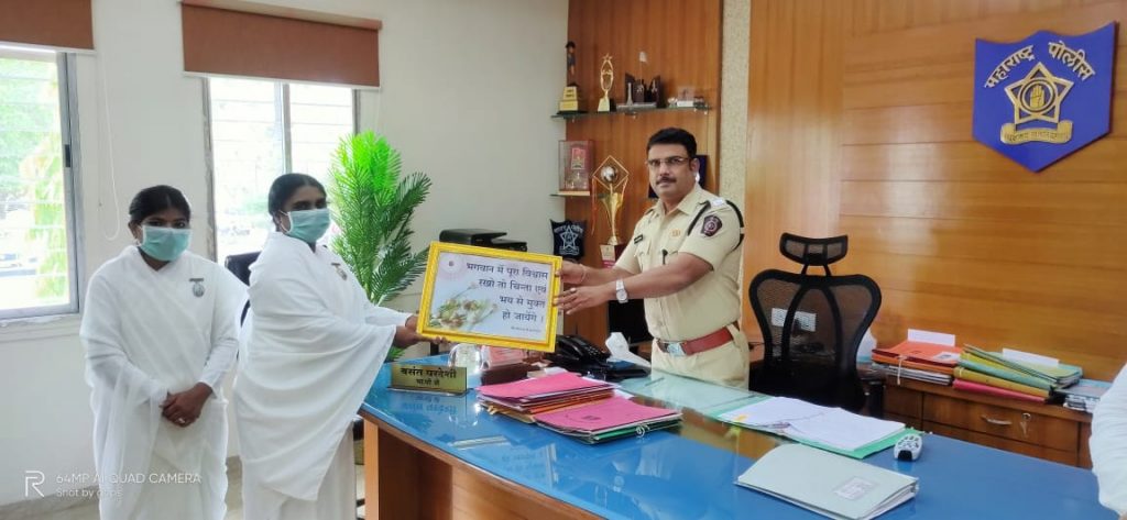 ब्रह्माकुमारी स्नेहलता दीदी ने कलेक्टर और पुलिस अधीक्षक से मुलाकात की और उन्हें धन्यवाद दिया